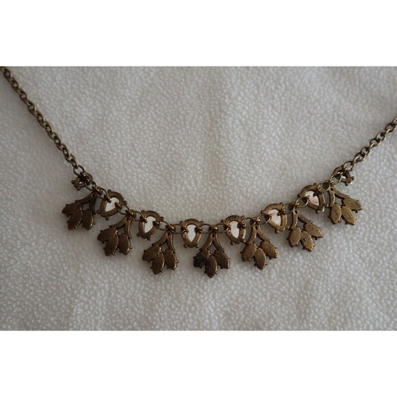 VTG Teardrop Clear Crystal Rhinestone Necklace Choker Gold Tone Tri-Leaf Shape - Picture 8 of 8